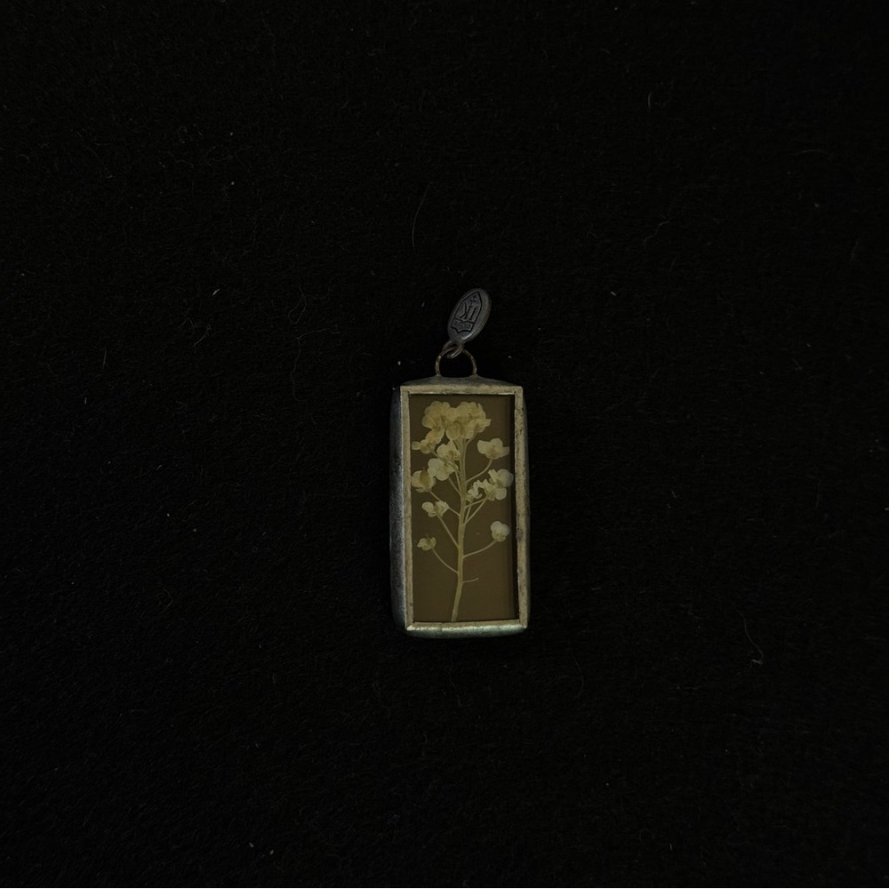 RARE Jewel Kade Pressed Flower Botanical Pendant / Charm - Picture 2 of 2